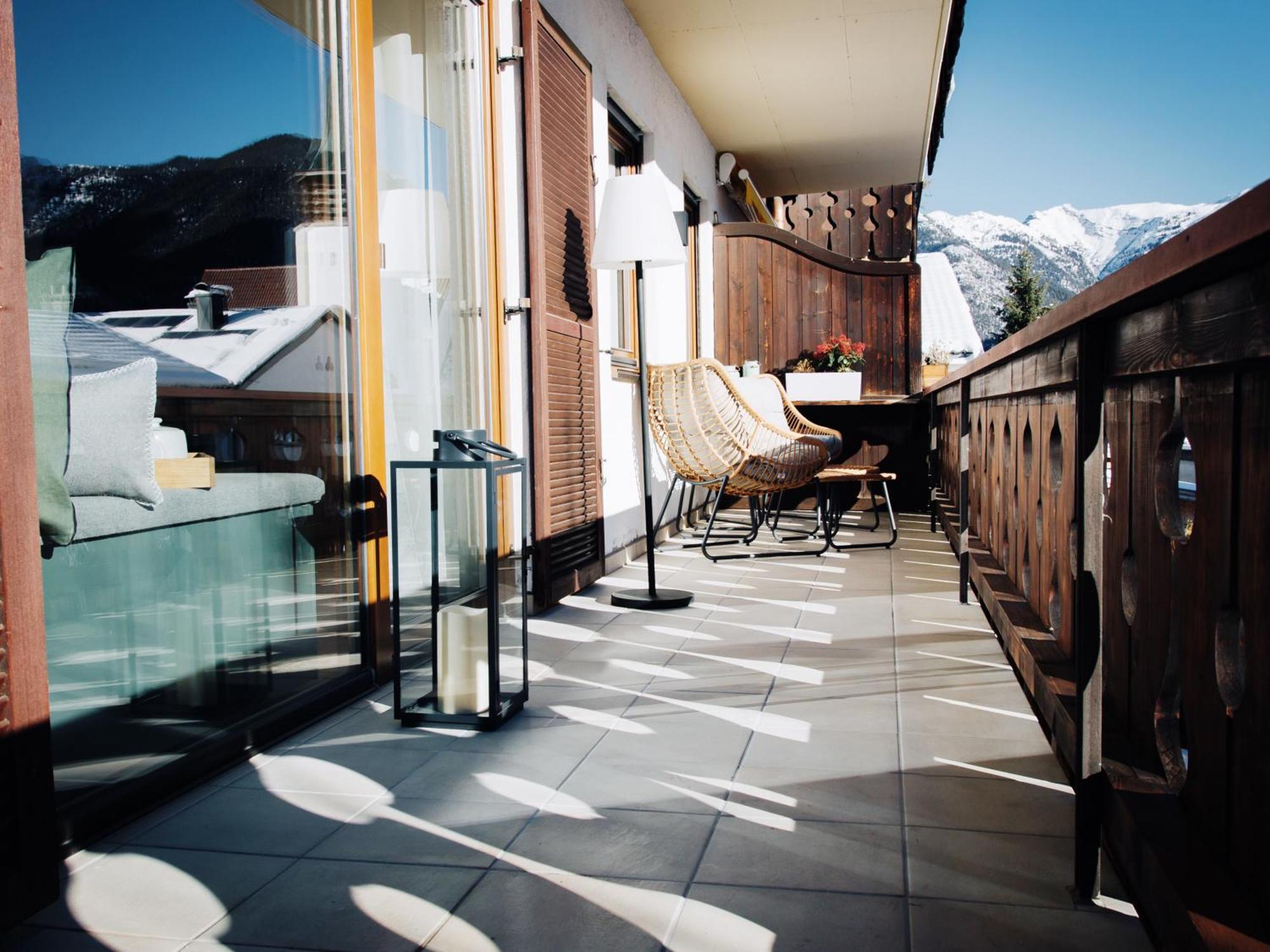 Die Karwendelsuite - 5 Sterne Fewo Mit Bestem Bergblick, Zentrumsnah & Ruhig Gelegen, Familienfreundlich Mittenwald Zewnętrze zdjęcie